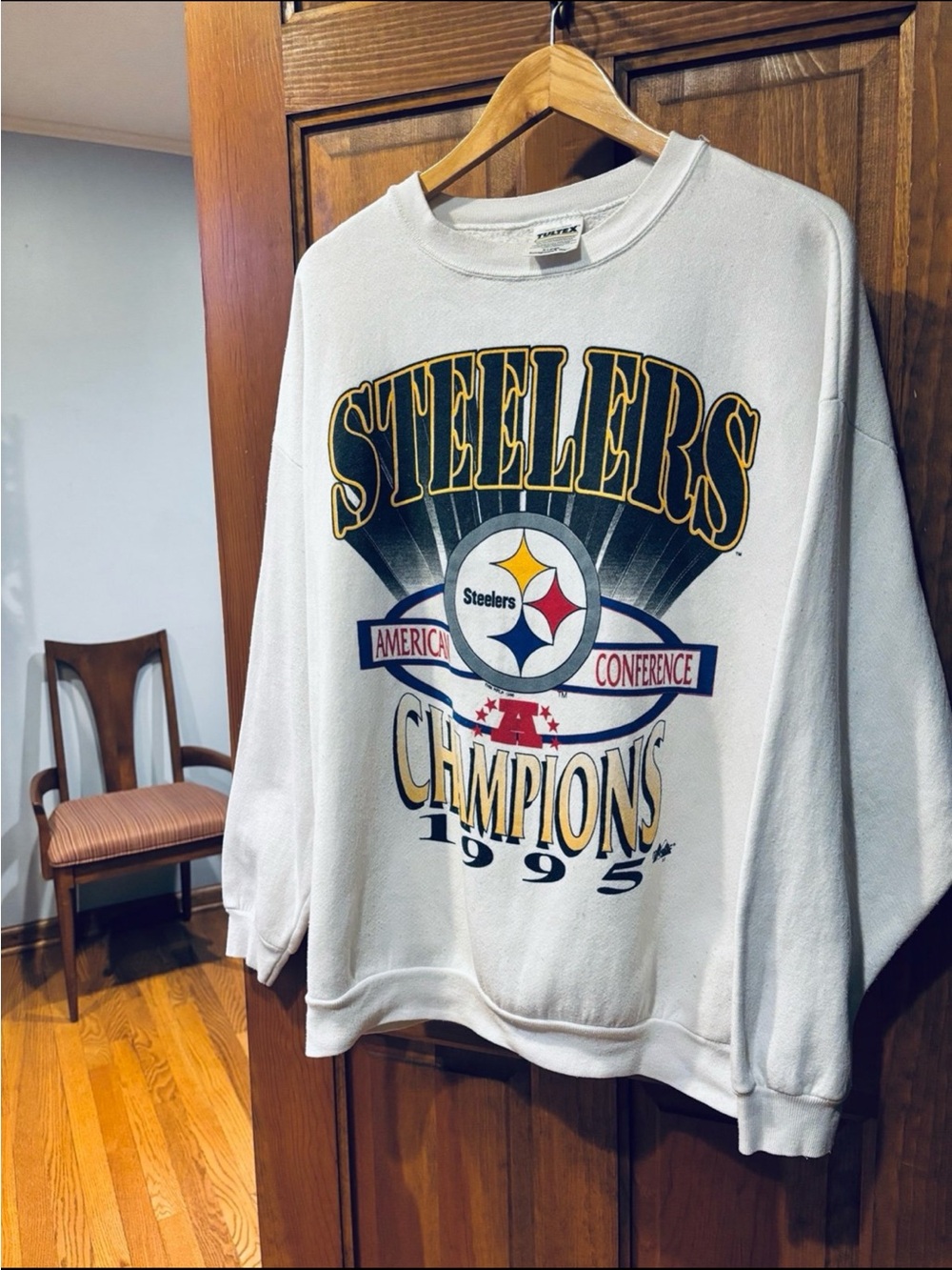 Vintage 90’s TULTEX PITTSBURGH STEELERS AFC CHAMPIONS Crewneck Sweatshirt